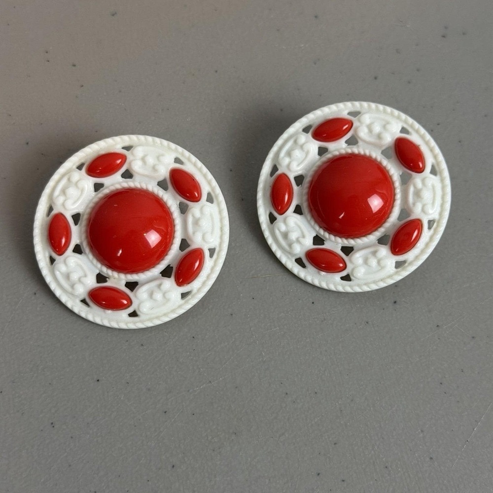 Vintage Red White Molded Plastic Clip On Earrings Round Openwork Statement
